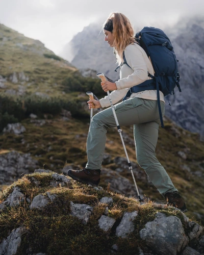 Trekland blog - Najlep&scaron;ie turistick&eacute; top&aacute;nky 2026: TOP 12 modelov | Trekland